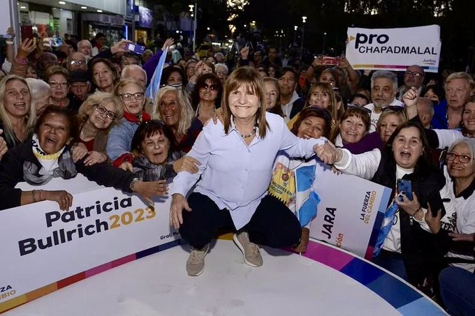 “Darle la espalda a aquellos que la votaron y creyeron en ella, deja atrás una parte muy grande de su reputación”