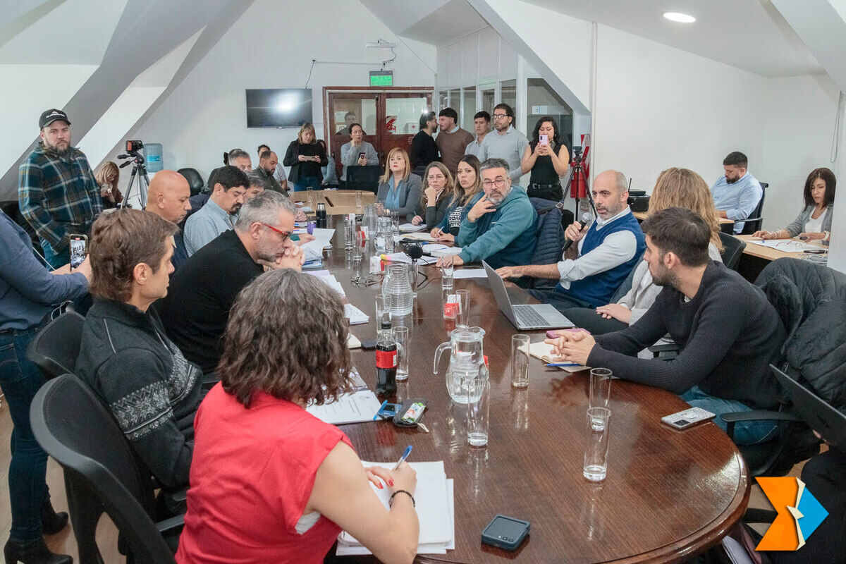 Parlamentarios analizaron proyecto de Financiamiento Básico del Sistema Educativo provincial