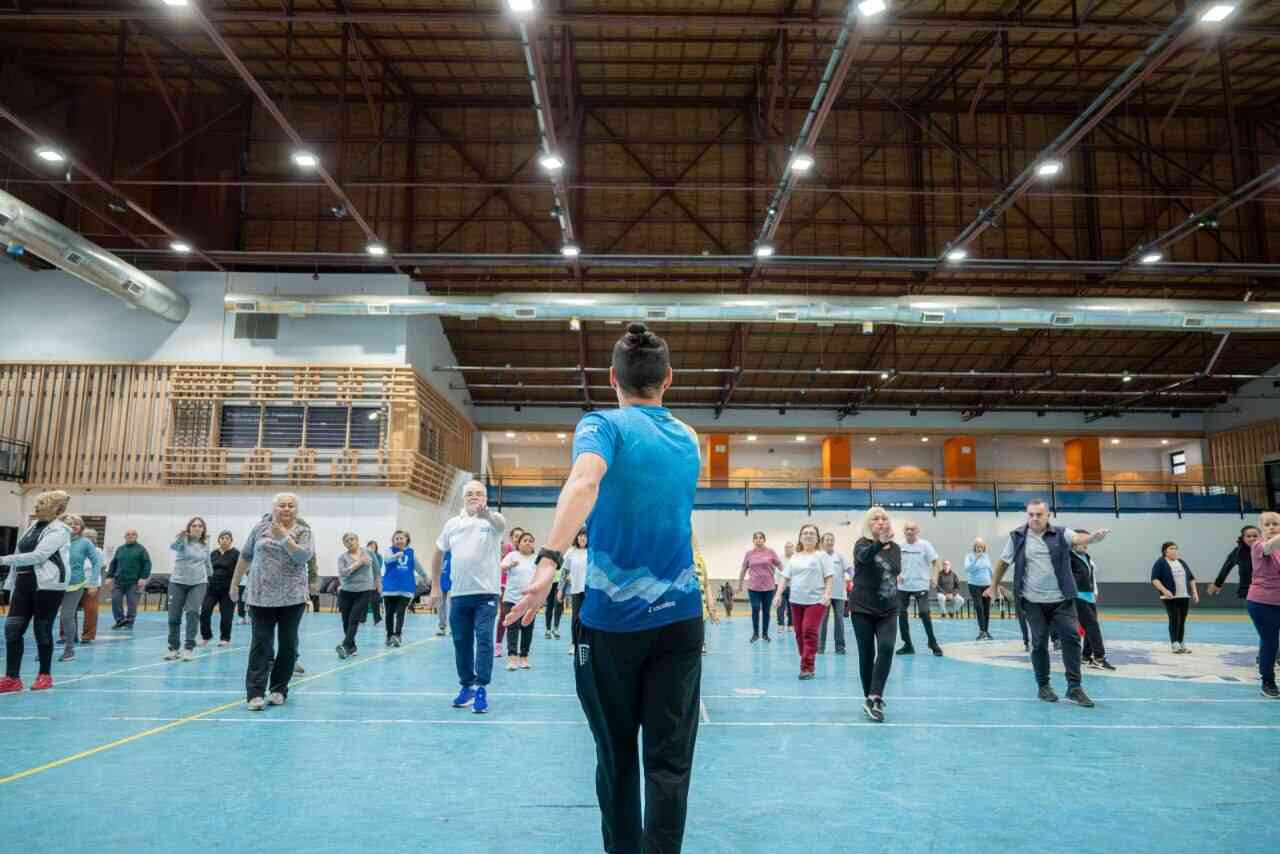 Adultos mayores comenzaron las clases de actividad física en el  “Cochocho Vargas”