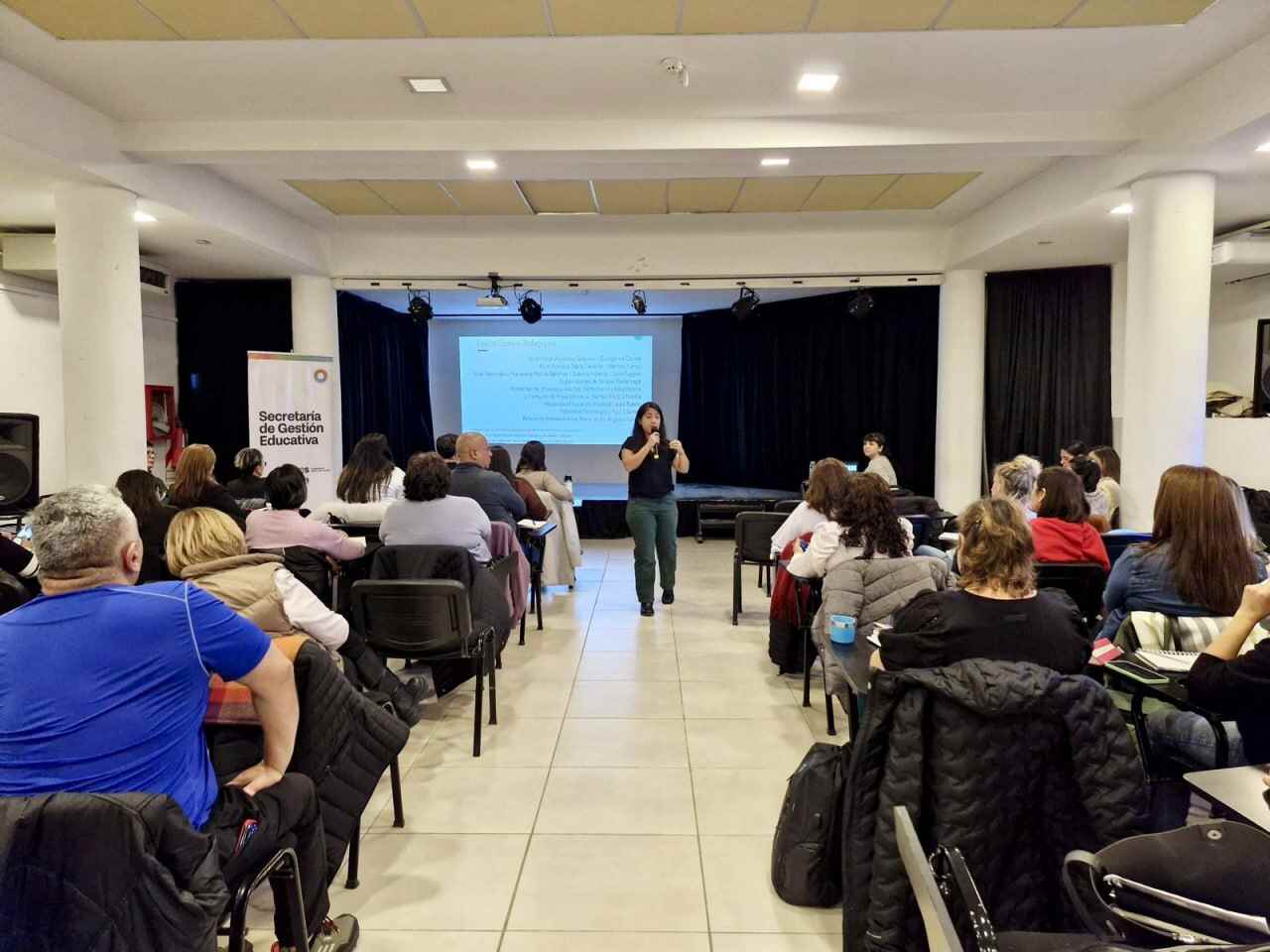 Programa Provincial de Actualización Docente 2025 se desarrolló la primera mesa técnica para equipos supervisivos