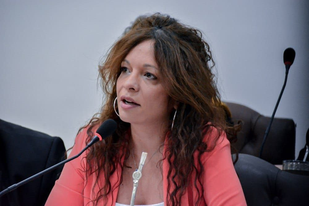 Avila: "La protección de nuestras juventudes no puede seguir esperando”