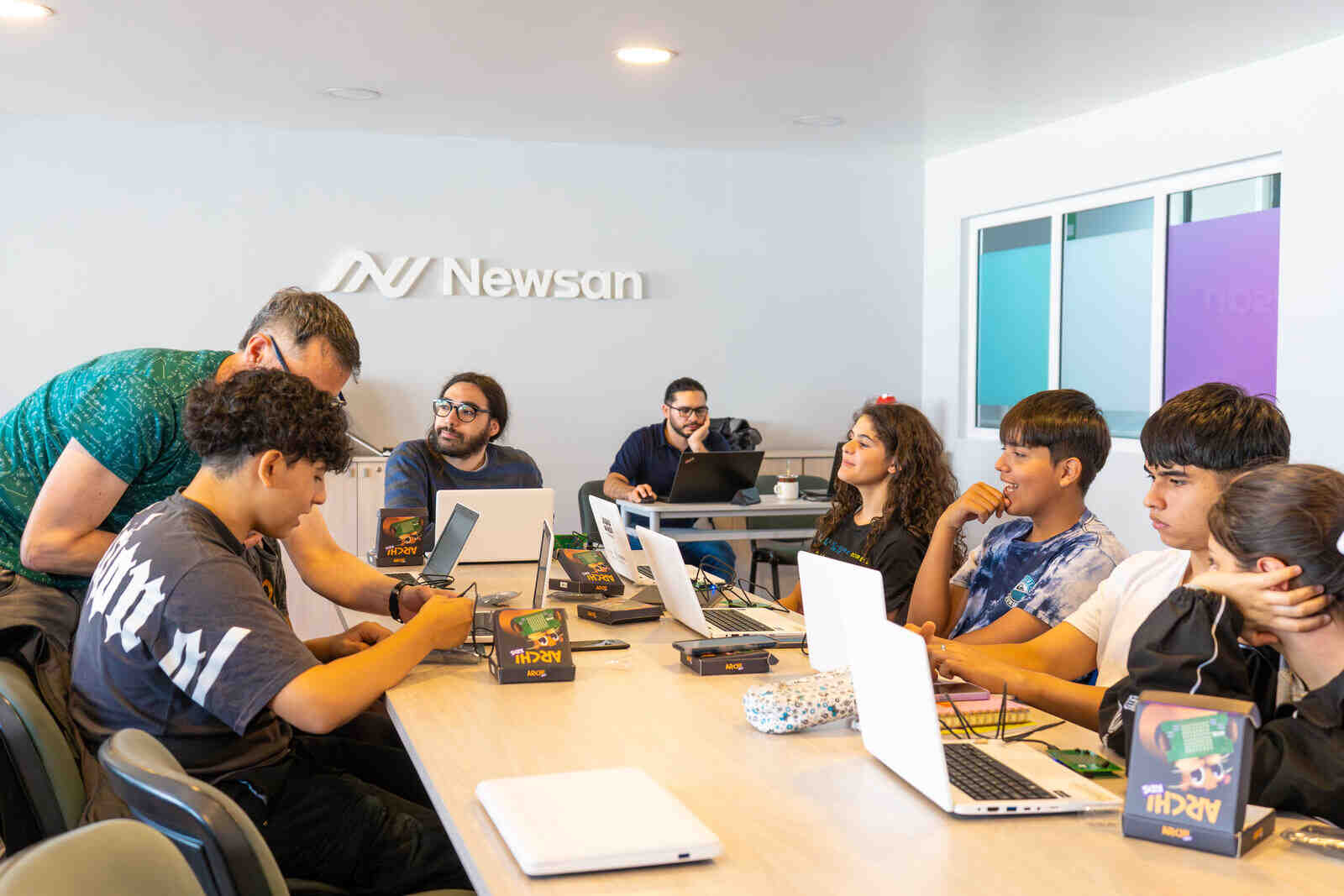 Newsan lanza "ArchiLab", una innovadora colonia de Invierno Maker para niños