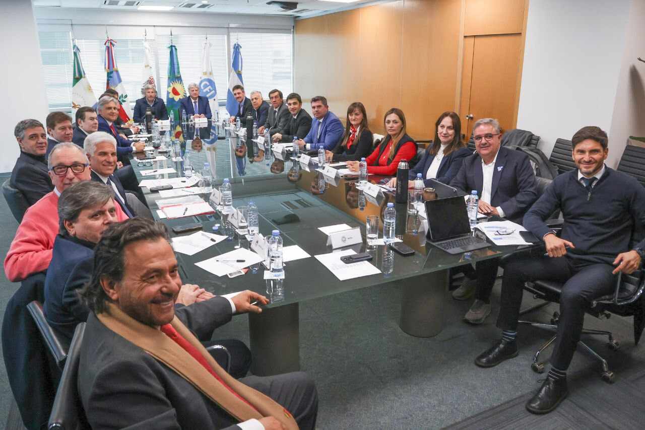 El Gobernador Melella participó de un nuevo encuentro con otros mandatarios provinciales