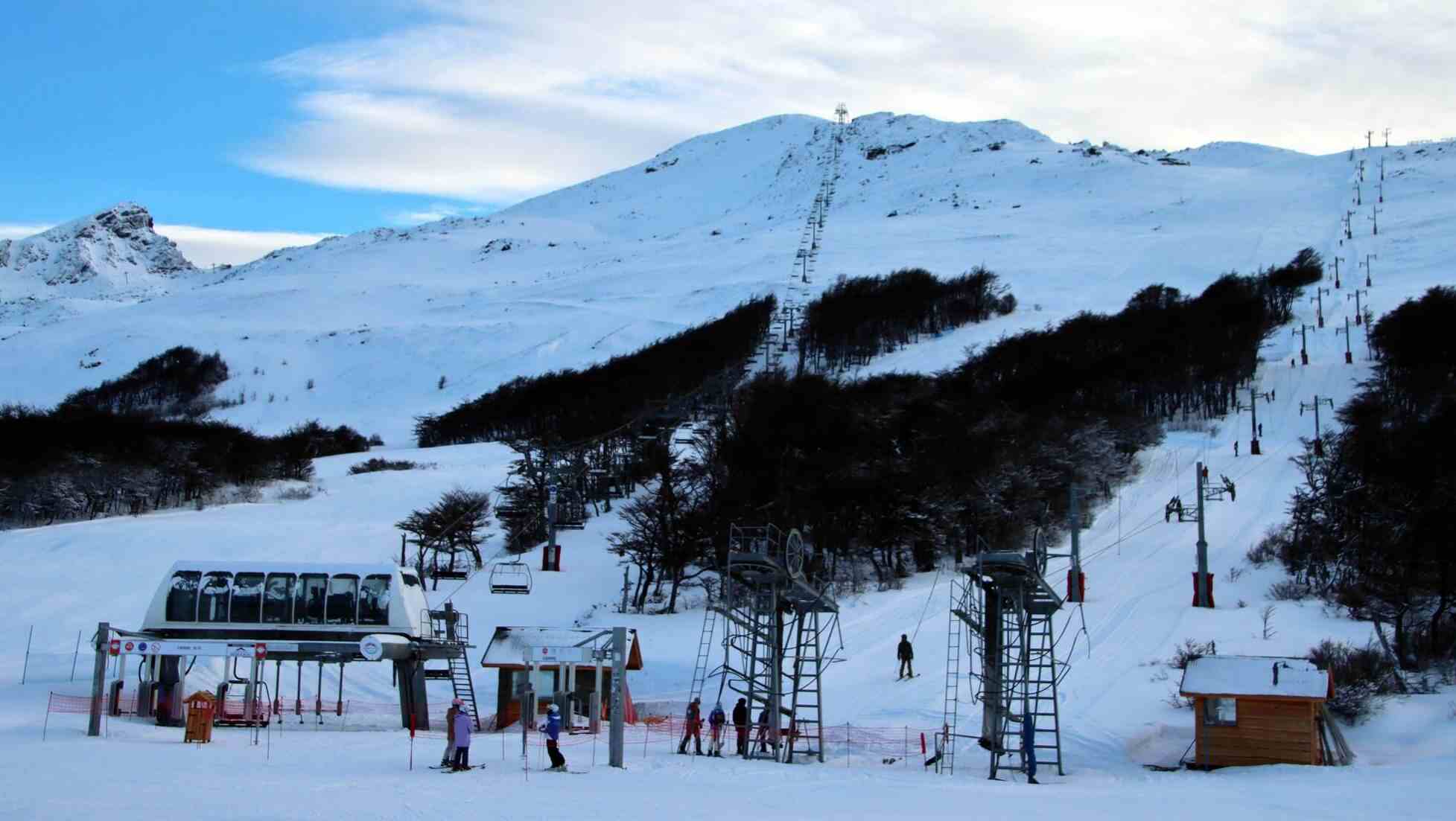 Cerro Castor inauguró nueva telesilla cuádruple en una temporada con condiciones de nieve únicas en Argentina
