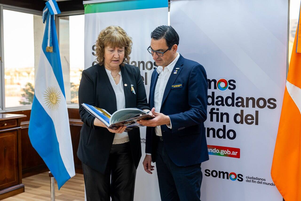 La Vicegobernadora Mónica Urquiza, recibió a autoridades  de Rotary Internacional