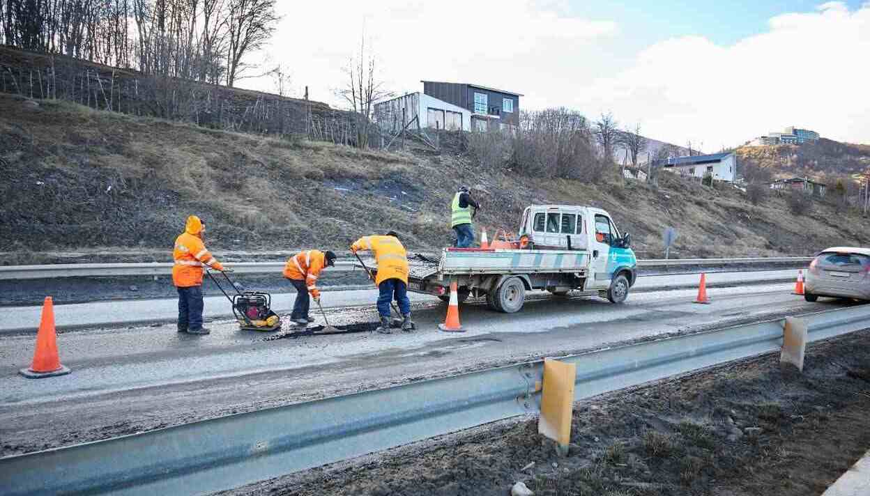 El Municipio de Ushuaia da continuidad al plan de bacheo