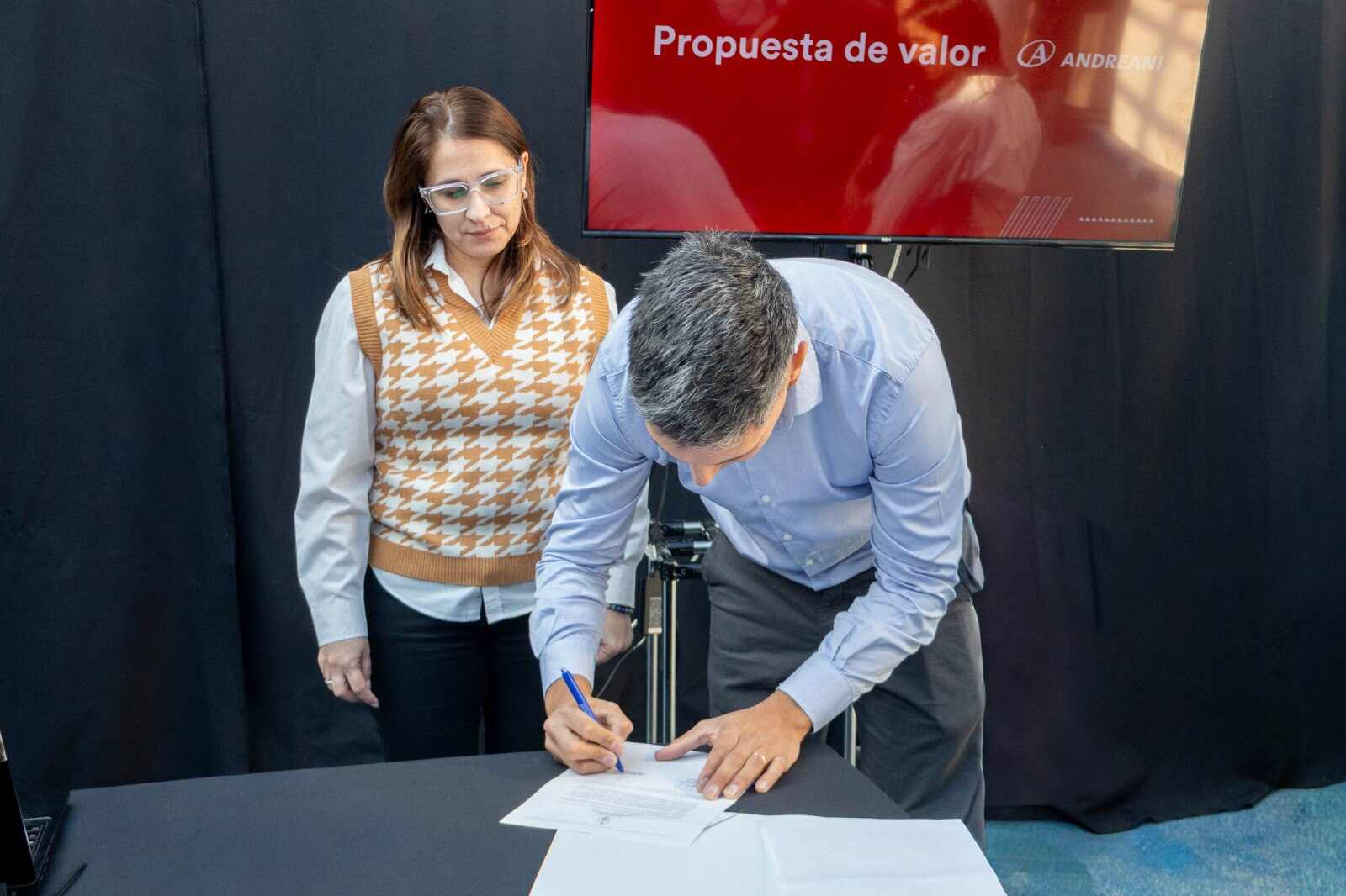 El Municipio y  Andreani firman convenio para impulsar el crecimiento de emprendedores locales