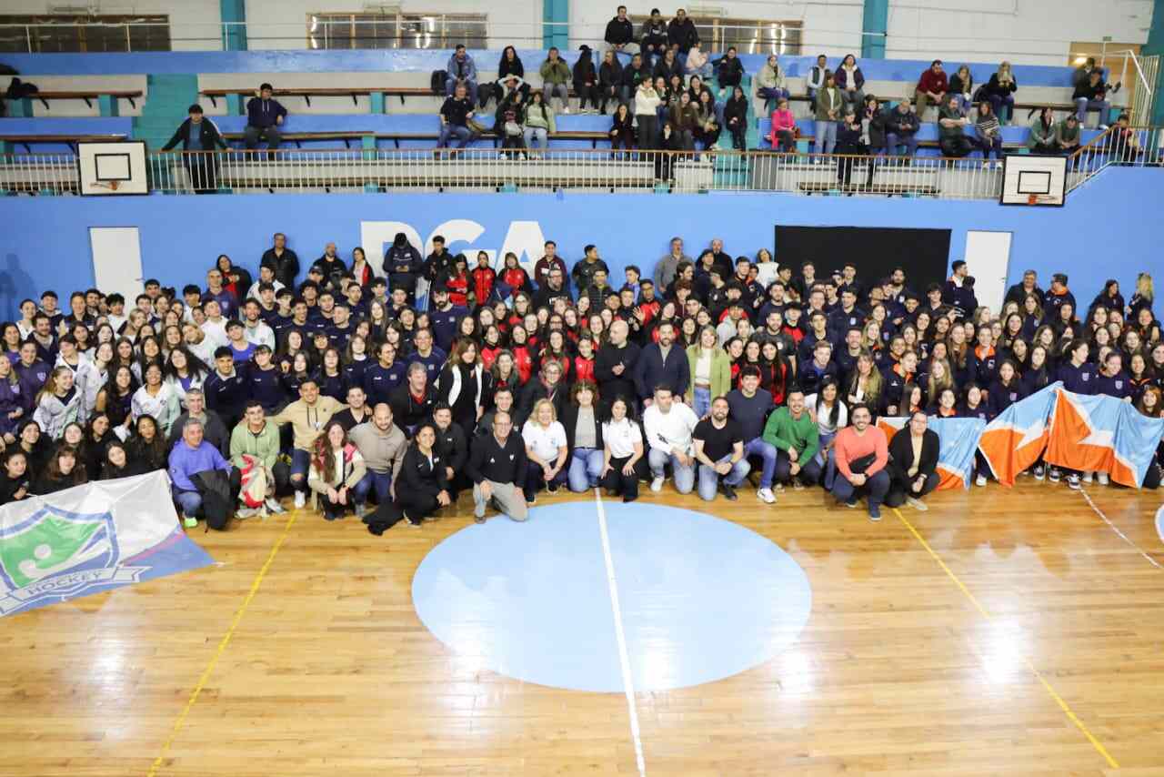 Gobierno acompañó el inicio del Campeonato Argentino de Selecciones Mayores y Sub-19 de Hockey Pista