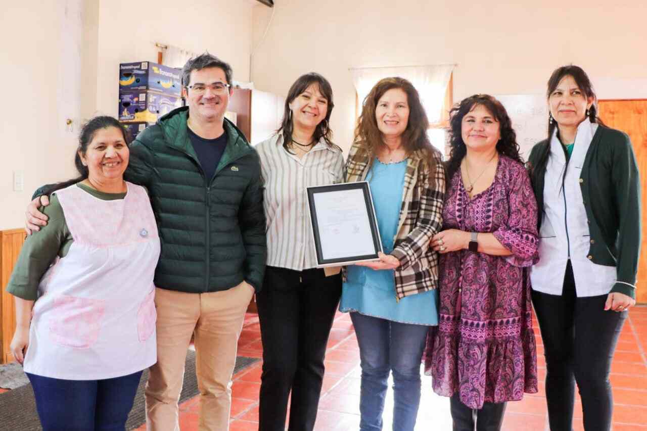 La Escuela de Jóvenes y Adultos N° 3 de  Tolhuin fue nombrada “Hat-Sowe'n” por la comunidad