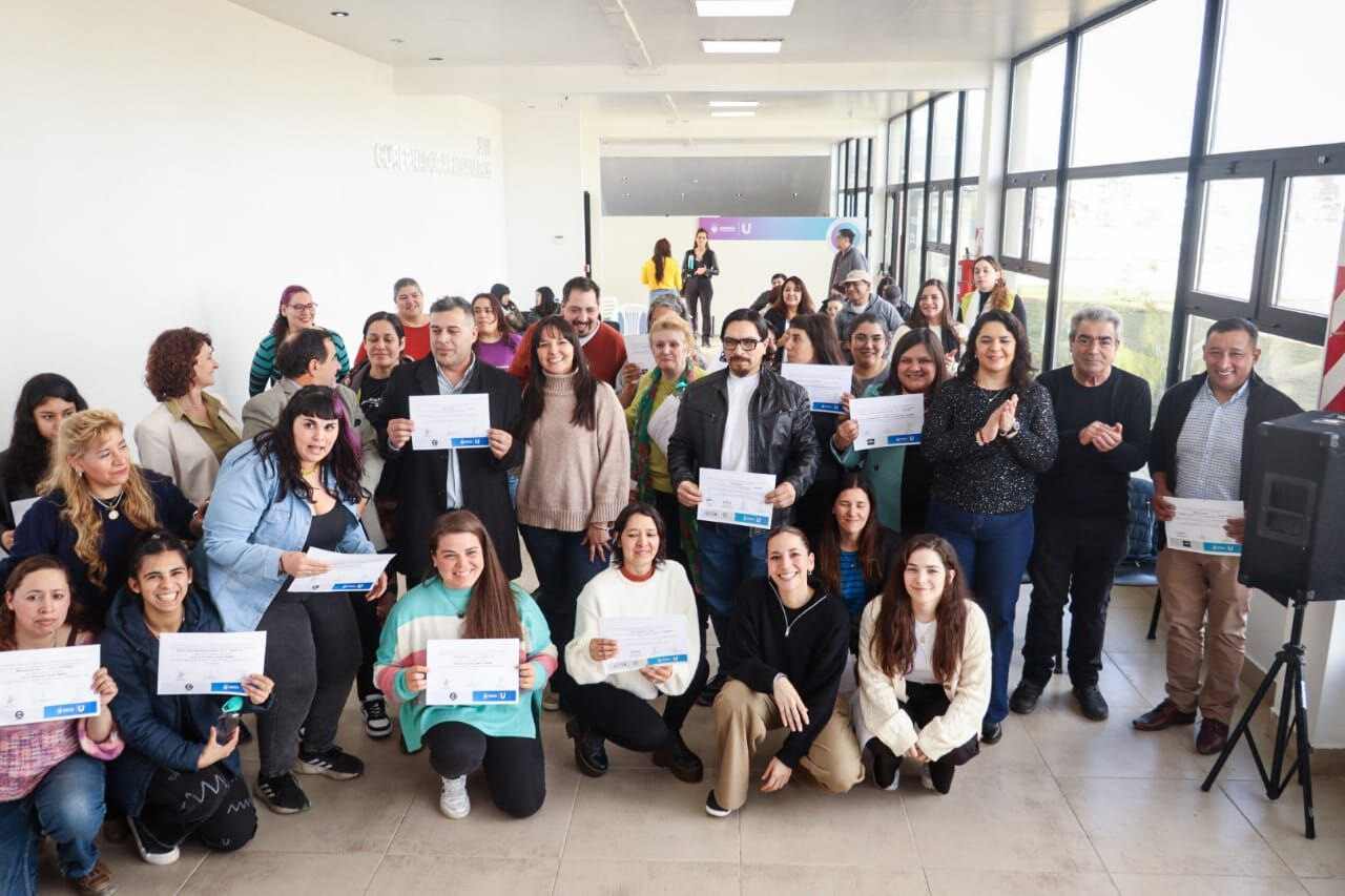“Mujeres en Marcha”: Más de 50 mujeres recibieron sus Certificados en Oficios No Tradicionales