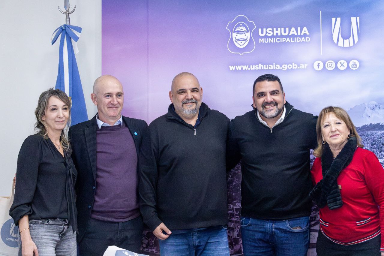 Vuoto firmó dos convenios marco con las Defensorías de los Derechos de Niñas, Niños y Adolescentes de la Nación y  Córdoba