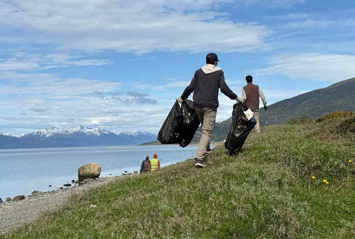 Medio Ambiente del Municipio de Ushuaia continúa con la puesta en valor de espacios verdes y comunitarios