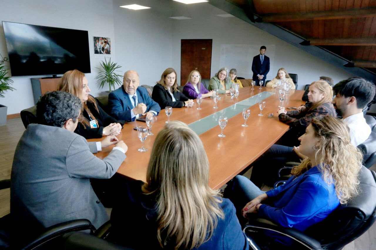 Autoridades de Ushuaia recibieron a la misión del Observatorio Electoral de la UNLP