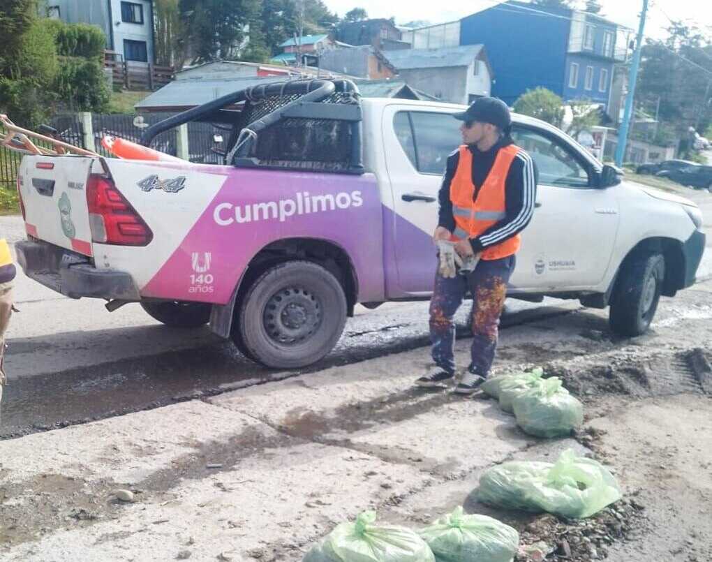 El Municipio realizó operativo de limpieza tras el desborde del Arroyo Buena Esperanza