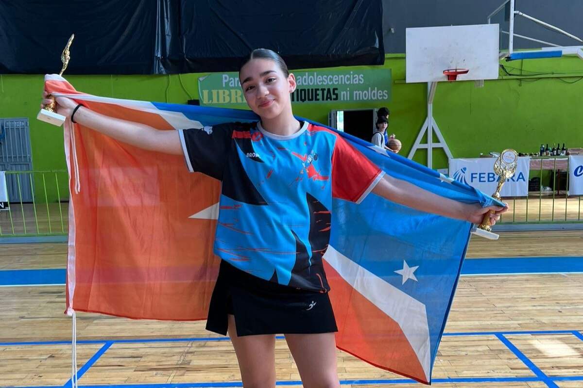 Alma Ganz, la joven fueguina  doble Campeona Nacional de Bádminton