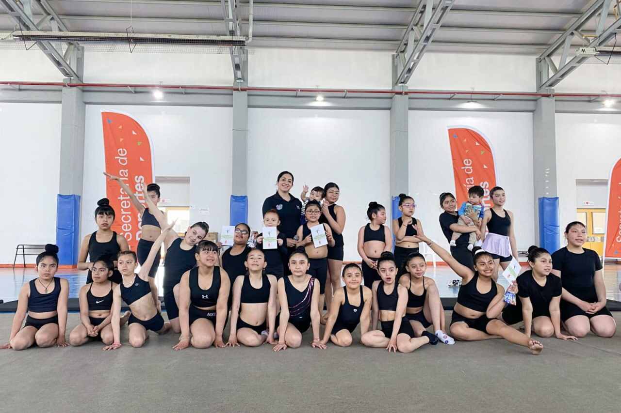 Se realizó la muestra de fin de año de Gimnasia Rítmica en la Casa del Deporte en Río Grande