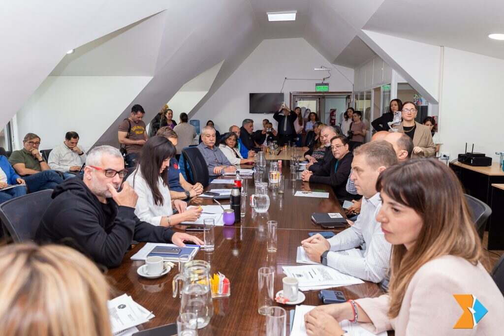 Anuncian encuentro conjunto de Comisiones de Economía y Salud