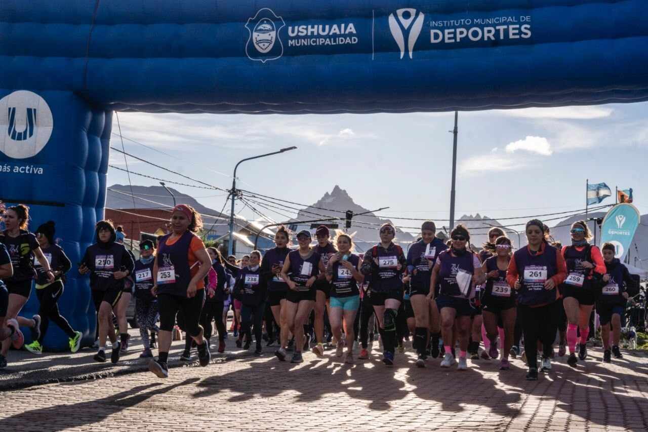 Más de 230 personas participaron de “Corremos por ellas, por nosotras, por todas”