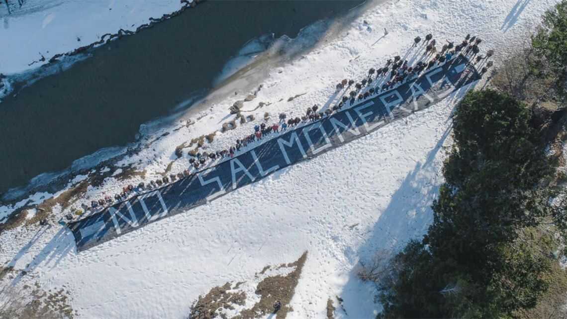Salmoneras: presentarán un amparo colectivo