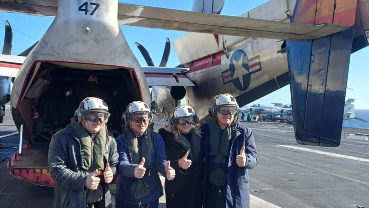 Javier Milei visitó  el portaaviones USS Nimitz de EEUU y participa de ejercicios navales