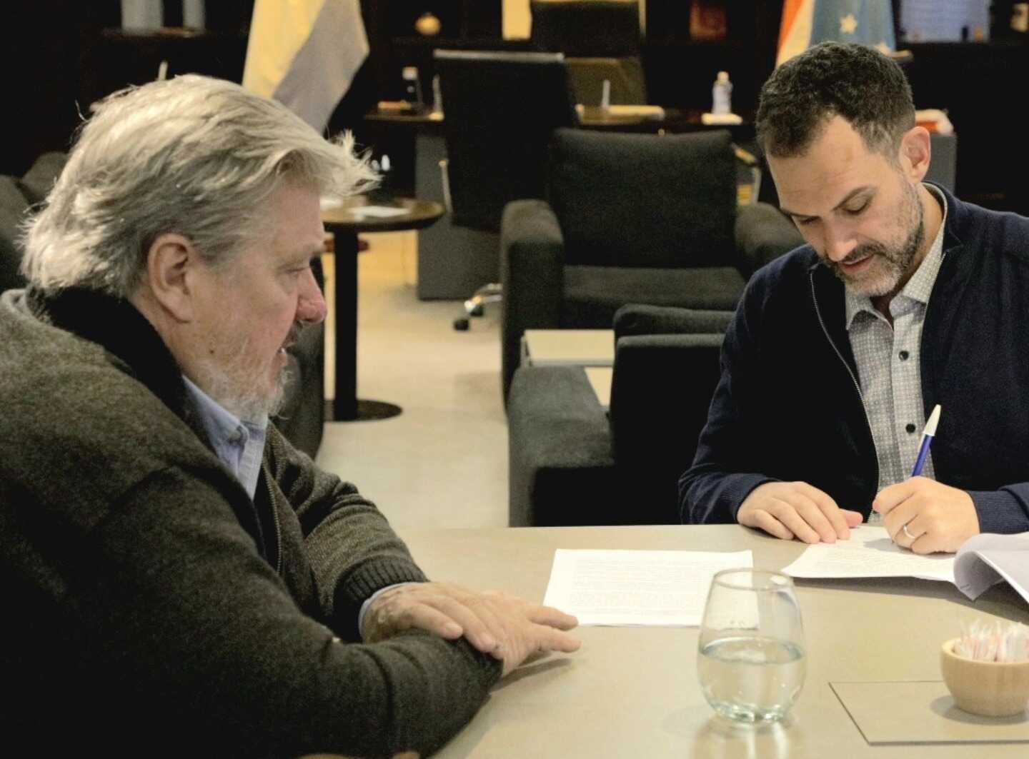 La Provincia de Tierra del Fuego y la Fundación ProYungas se vinculan para la gestión sostenible de los recursos forestales y mineros