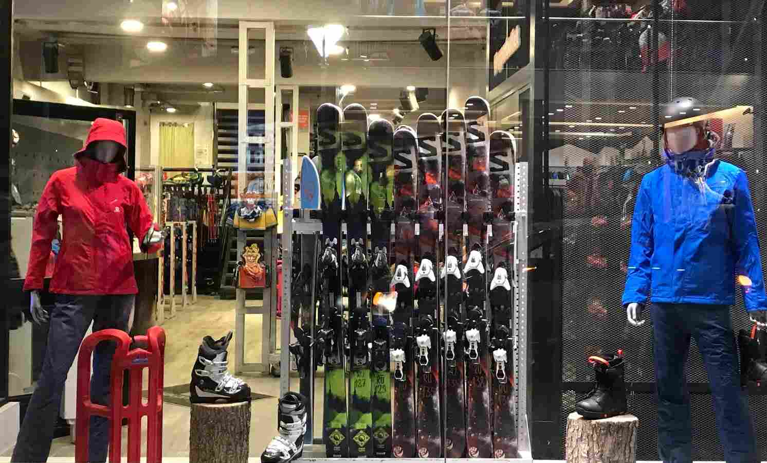 Popper lanza descuentos de hasta el 50% en equipos de esquí, snowboard y accesorios técnicos