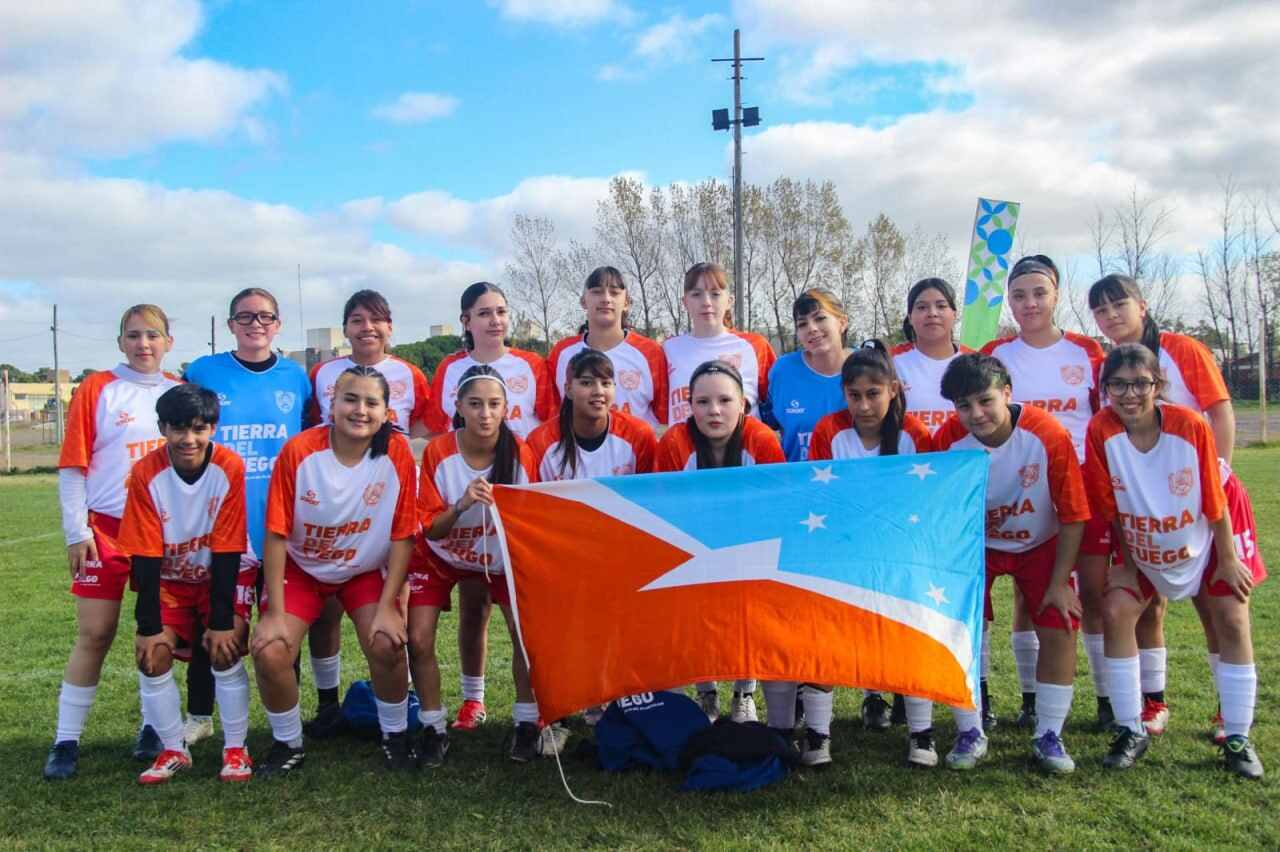 Continúan las buenas actuaciones de deportistas fueguinos en los Juegos EPADE