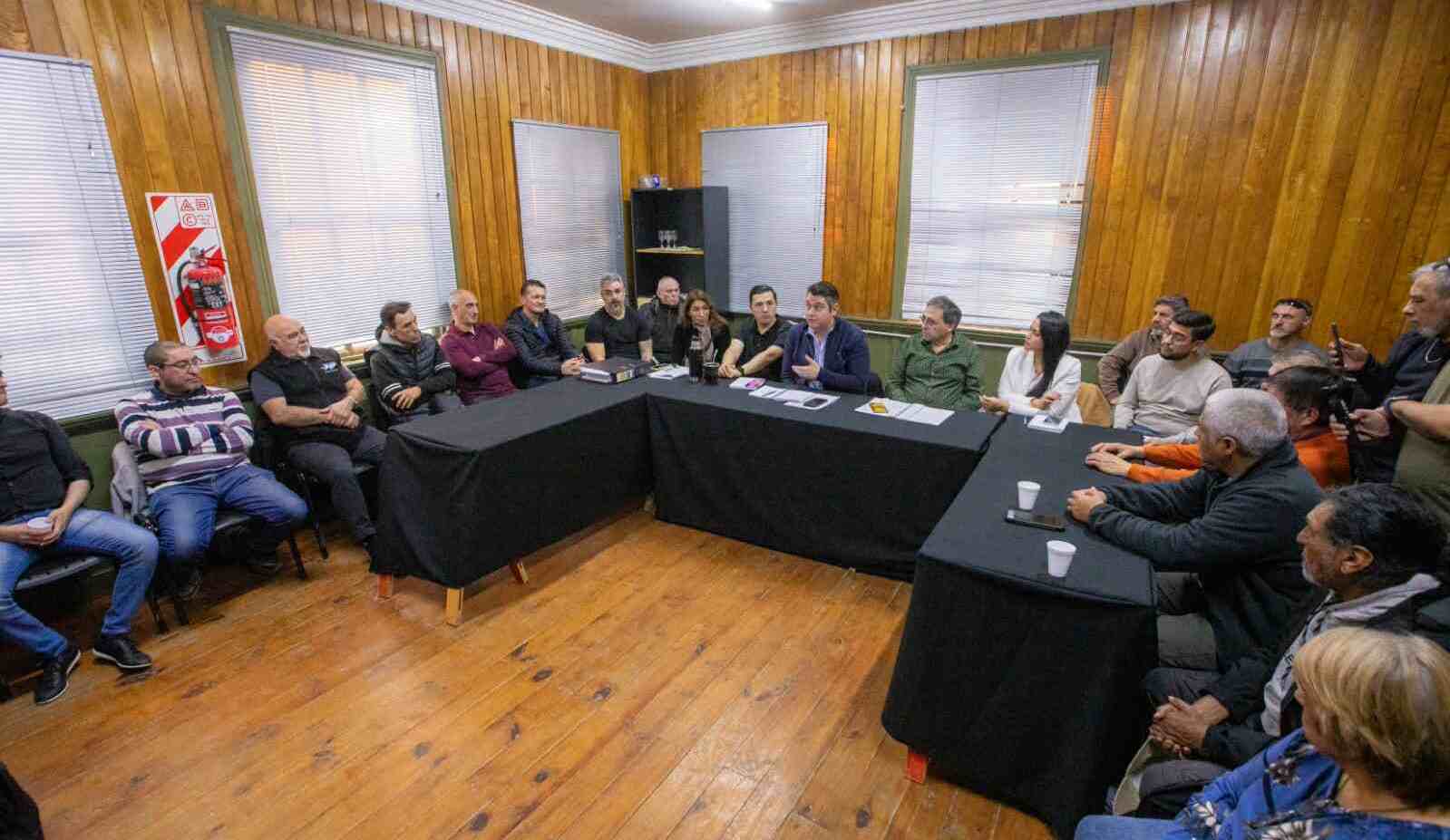 Martín Perez y vecinos analizan proyectos para descomprimir el Puente Gral. Mosconi