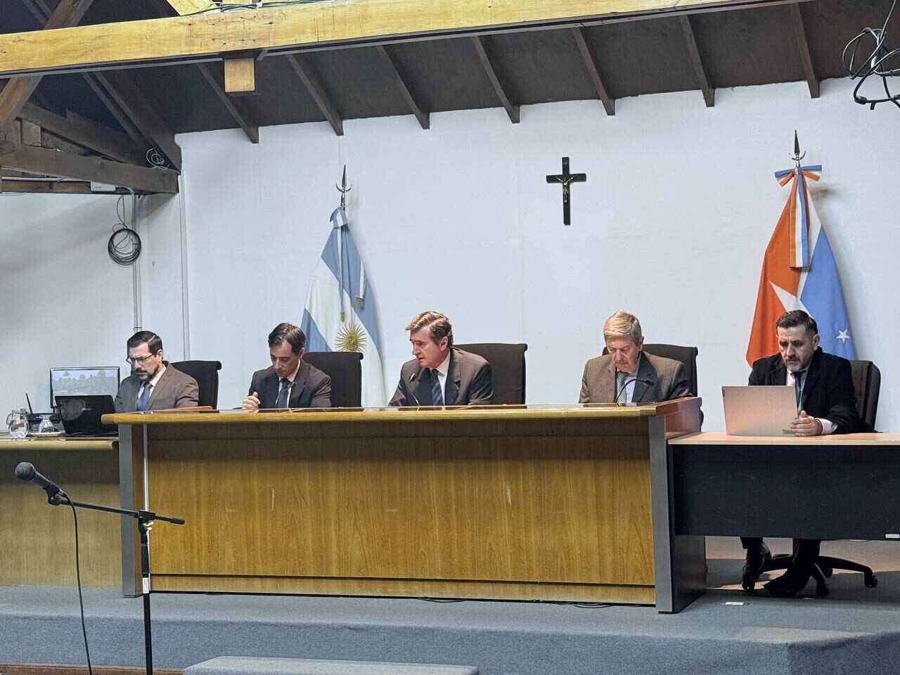 Condenan a Carlos Córdoba y Miguel Arana a 5 años de prisión por estafas con viviendas de ATE en Ushuaia