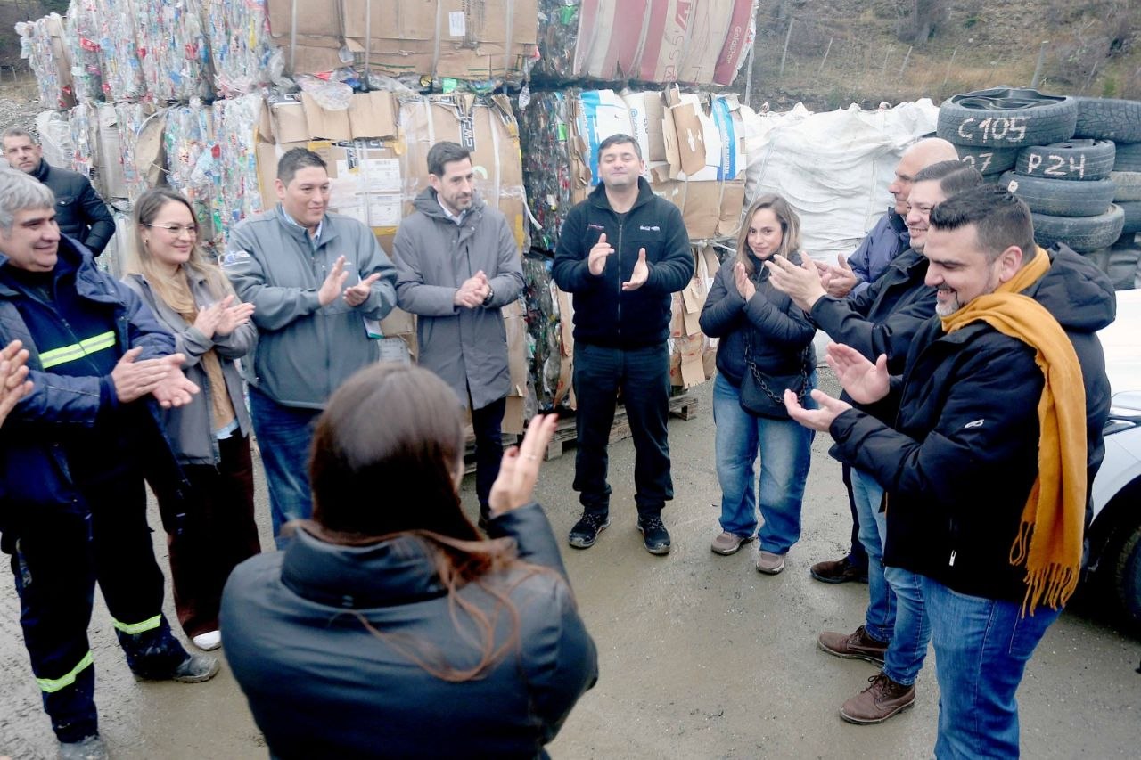 Vuoto recorrió el centro de gestión ambiental y destacó el impacto de la economía circular en Ushuaia
