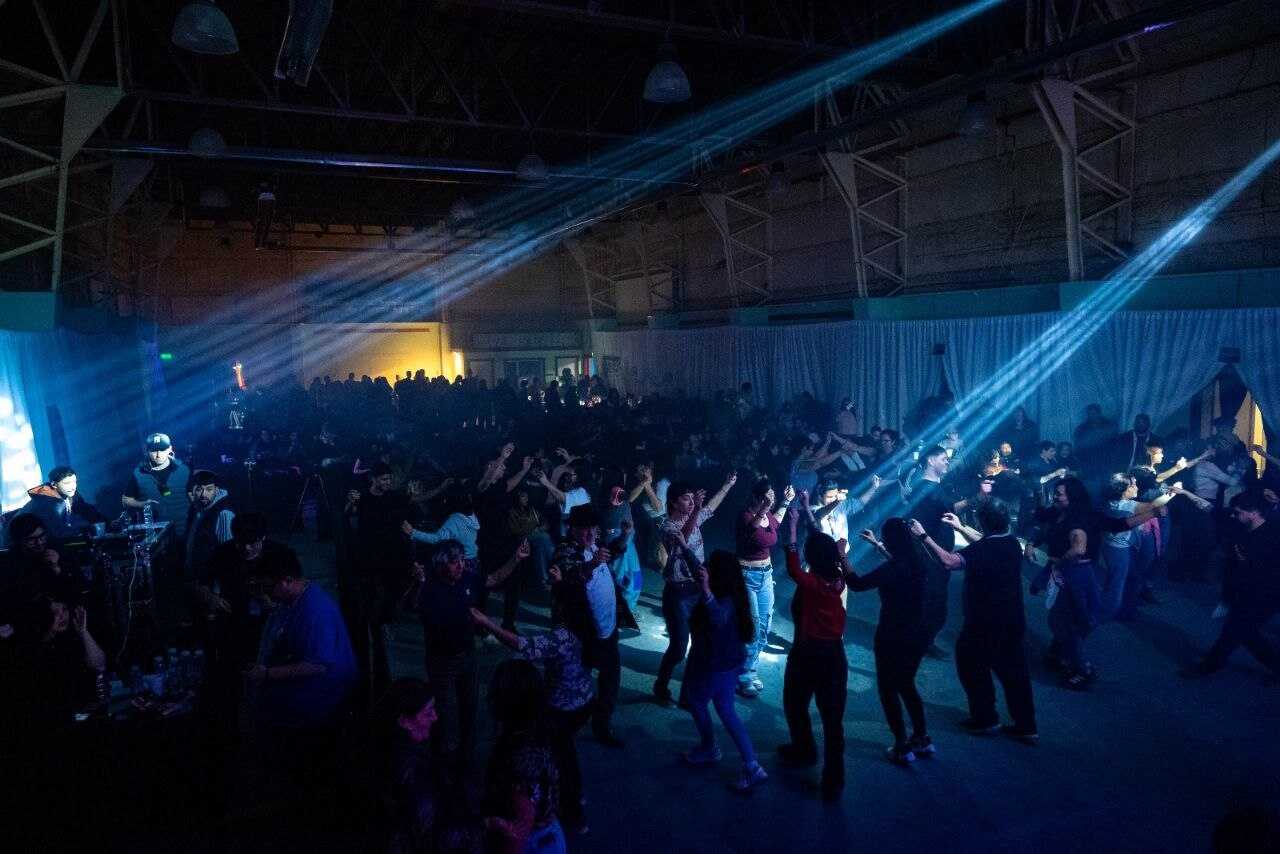 La Municipalidad de Ushuaia realizó el cierre de la Fiesta Nacional de la “Noche Más Larga” 2026 con una multitudinaria Peña