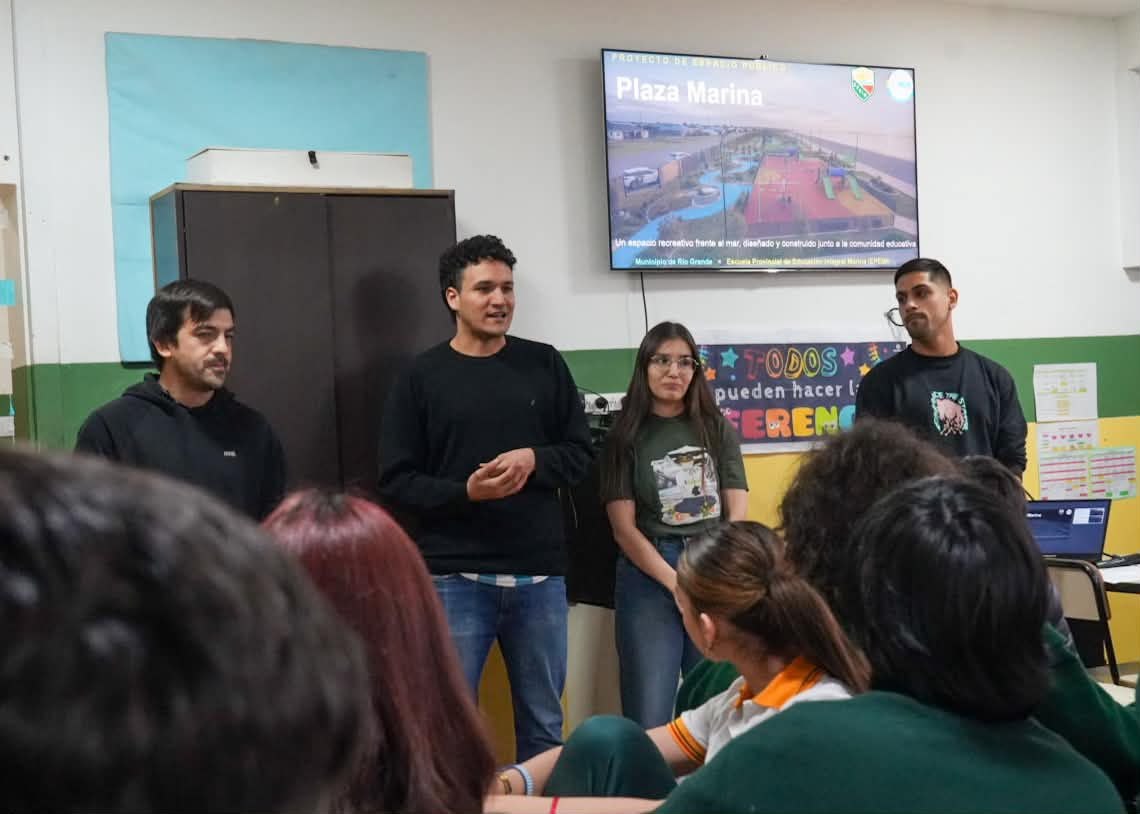 Jóvenes de la EPEIM se suman al diseño de un nuevo espacio público para la ciudad