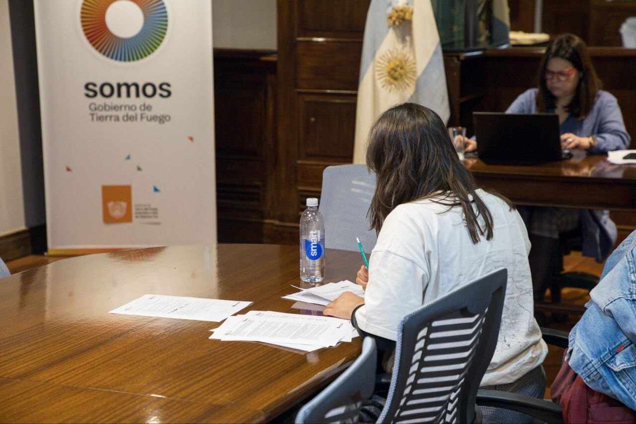 Salud realizó exámenes a profesionales para el ingreso a residencias en Tierra del Fuego