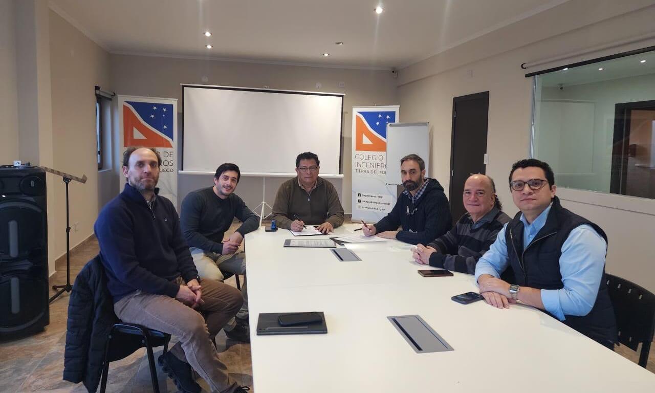 Terra Ignis Energía y el Colegio de Ingenieros de Tierra del Fuego firmaron un convenio para fortalecer la capacitación y la cooperación técnica