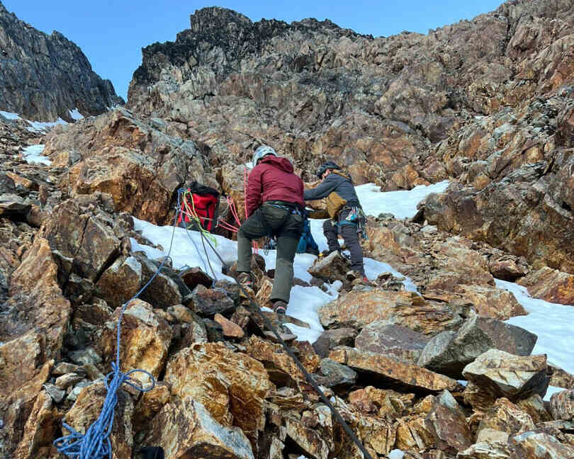 La Comisión de Auxilio rescató a la escaladora accidentada en el Cerro Bonete