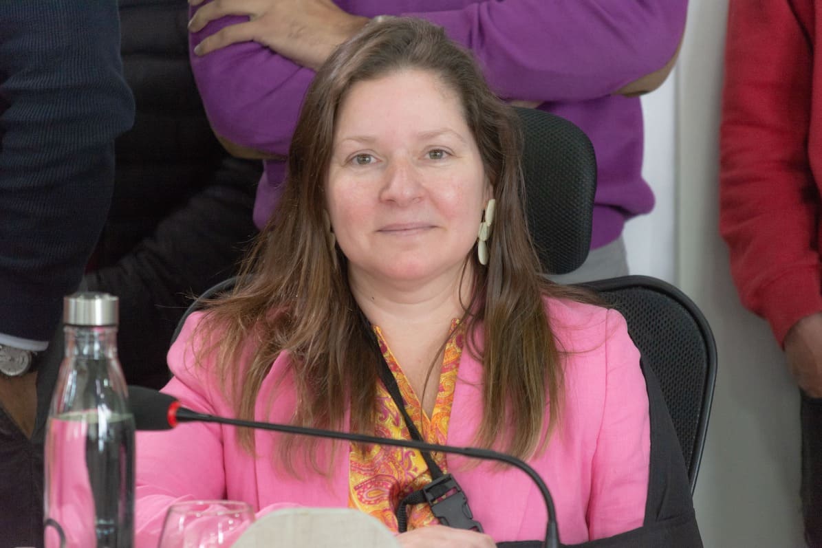 “Ushuaia no se vende ni se remata: Se defiende”
