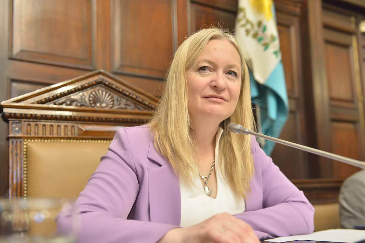 La Embajada de Francia declaró persona no grata a la vicegobernadora de Mendoza