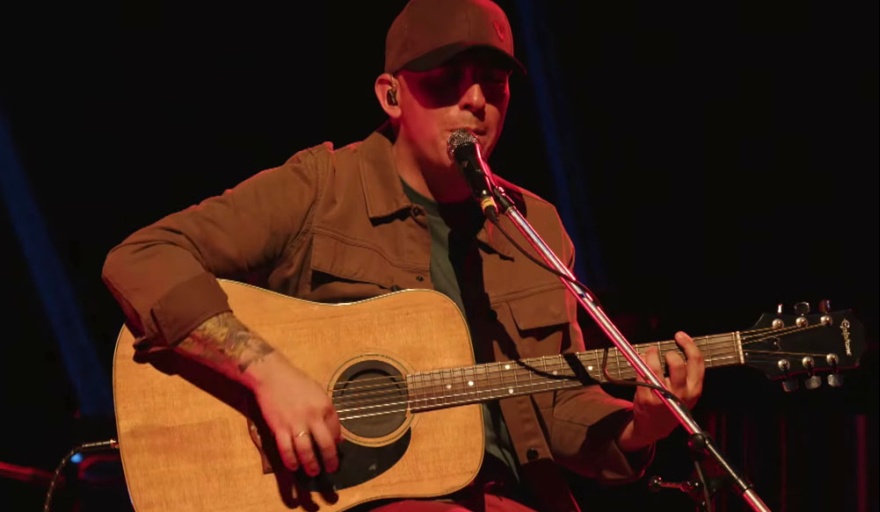 Gaspar Benegas presentará este domingo un show acústico en el Medio Caño