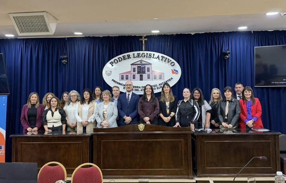 “Escuchamos la exposición de los 16 postulantes a la Defensoría, fortaleciendo un proceso público, participativo y transparente”