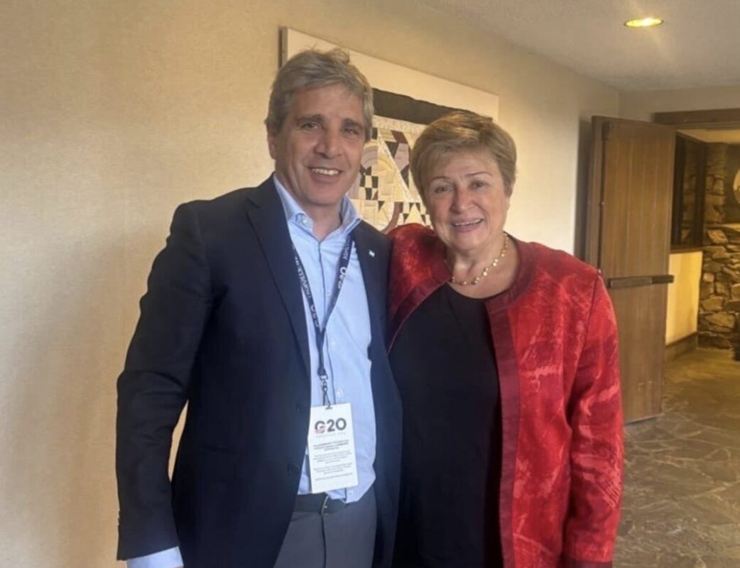 Luis Caputo se reunió con Kristalina Georgieva en el G20
