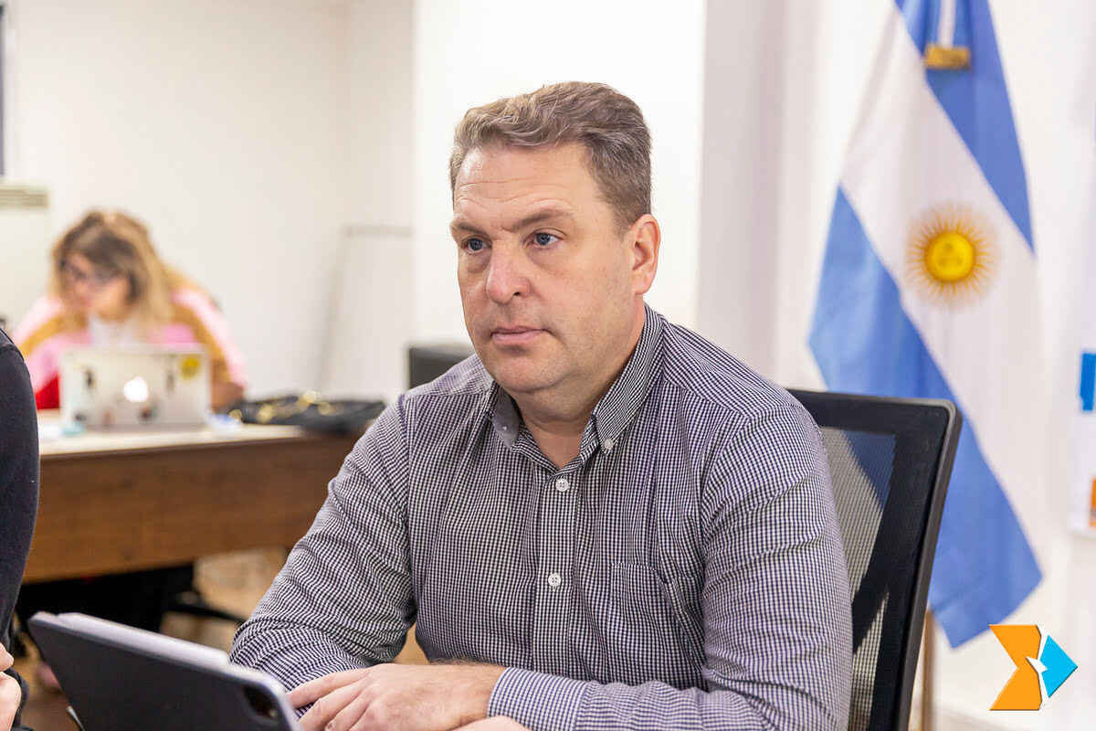 Von der Thusen anunció la convocatoria a partidos políticos por «ficha limpia»