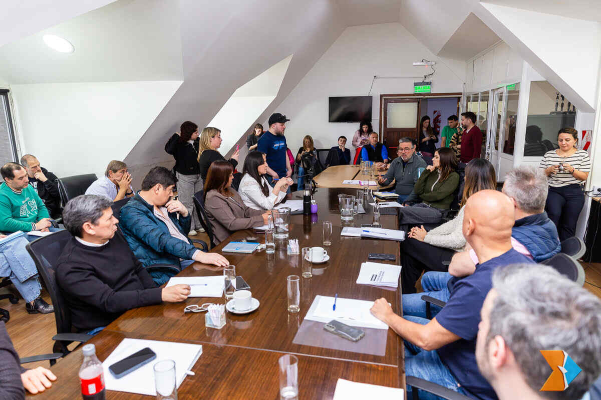 Comisiones parlamentarias evaluarán alternativas para garantizar los recursos al sistema educativo provincial