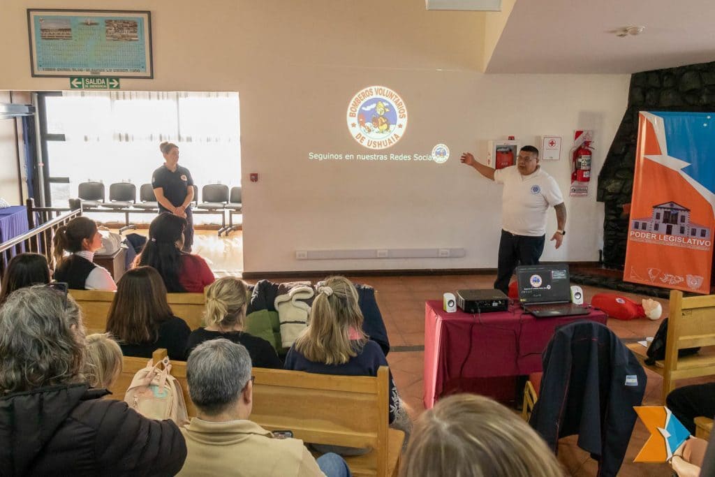 La Legislatura se consolida como espacio cardioprotegido con nuevo equipamiento y personal capacitado
