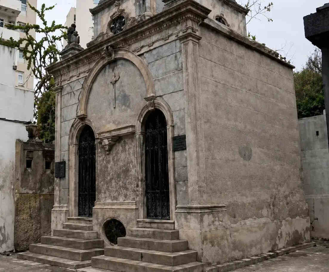La Ciudad canceló la licitación de la Bóveda en  el Cementerio de la Recoleta