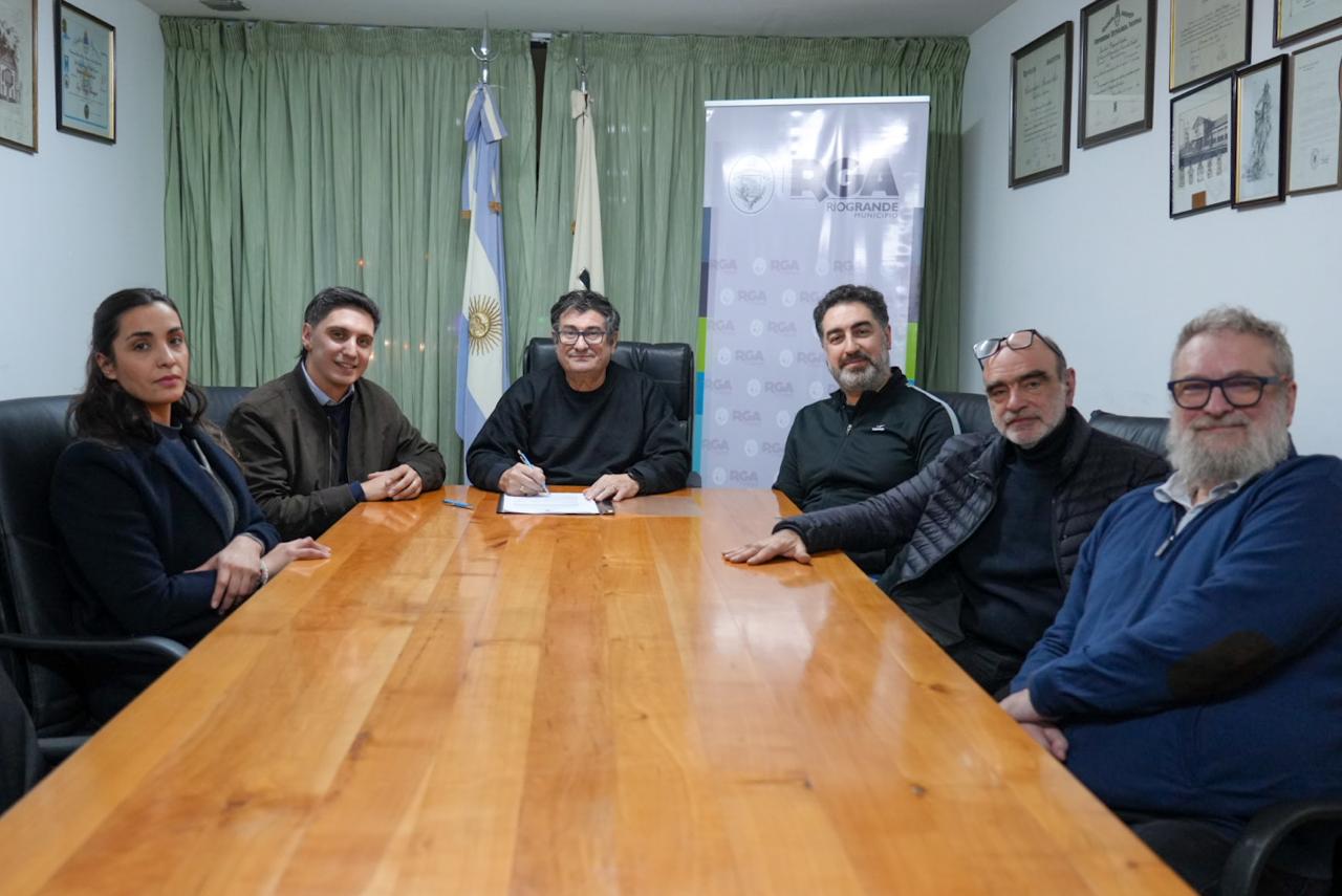 El Municipio y la UTN fortalecen el desarrollo de la Escuela Municipal de Emprendedores