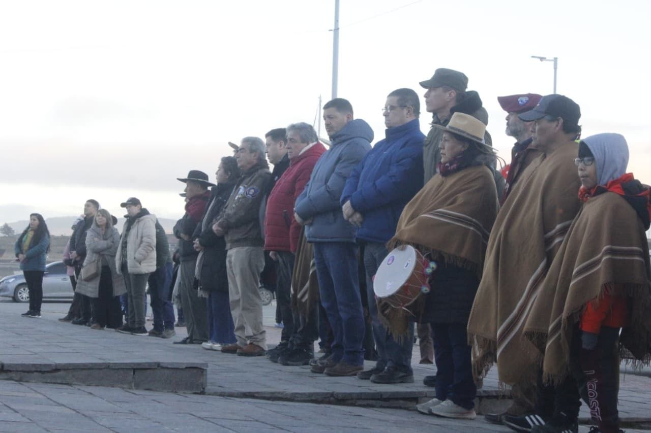 La Municipalidad de Ushuaia acompañó el acto en conmemoración del 214° aniversario del Éxodo Jujeño