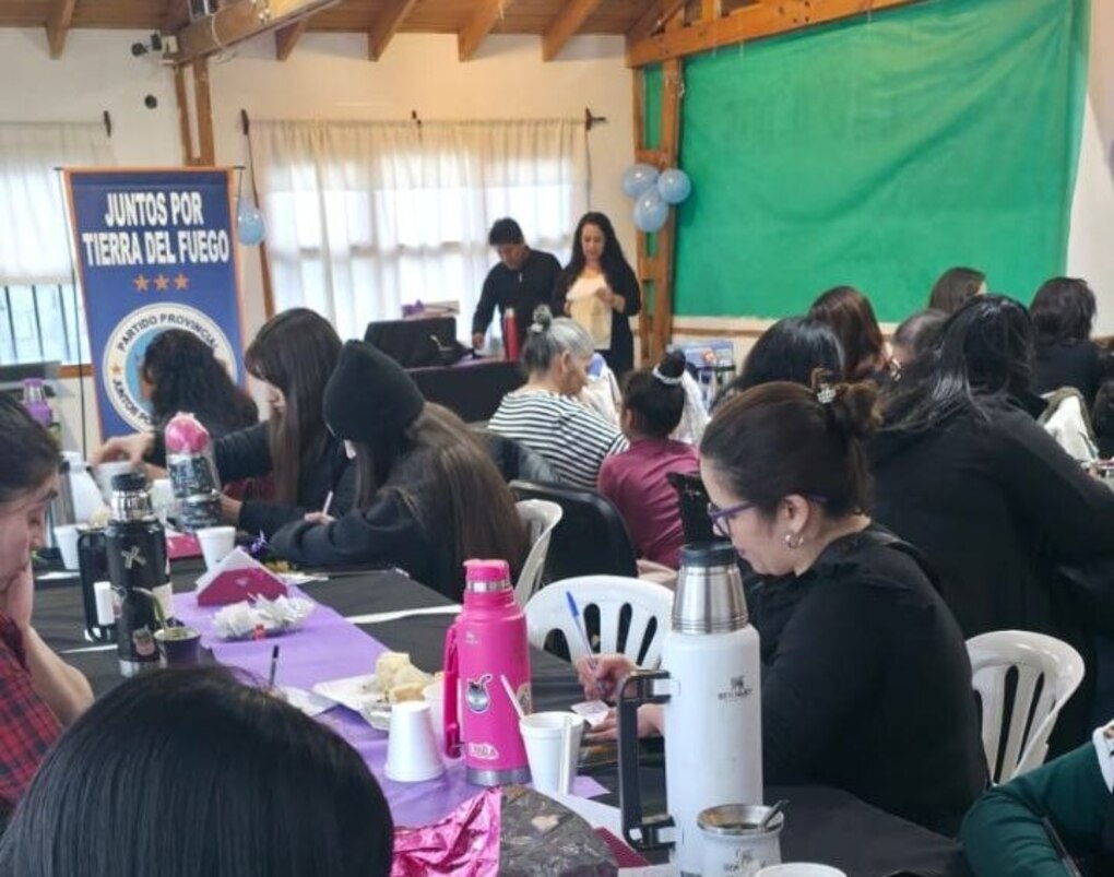 “En Juntos por Tierra del Fuego su voz manda, su trabajo construye y su compromiso guía cada paso que damos”