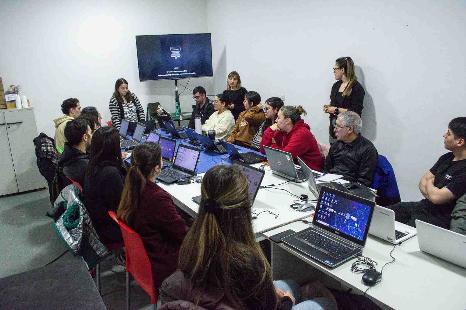 La Escuela Municipal de Emprendedores incorpora formación de vanguardia en Inteligencia Artificial
