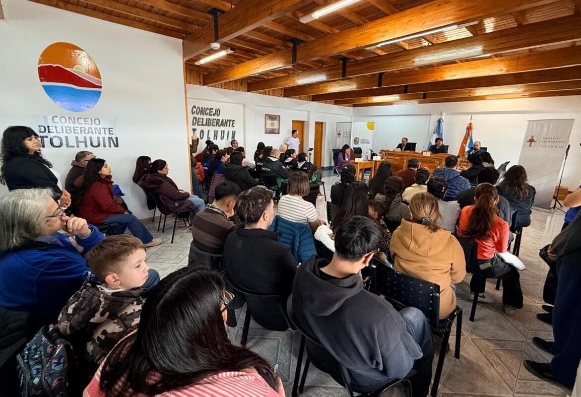 El Concejo aprobó pedidos de informes, repudió la venta de tierras públicas en Ushuaia y reconoció a instituciones y vecinos de Tolhuin