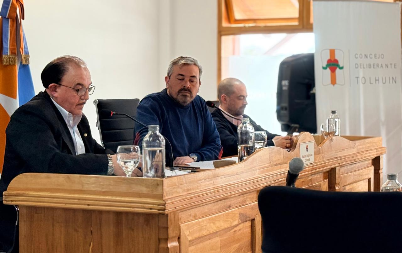 El Concejo exigió informes sobre el reciente viaje a Buenos Aires del intendente junto a una nutrida comitiva municipal.
